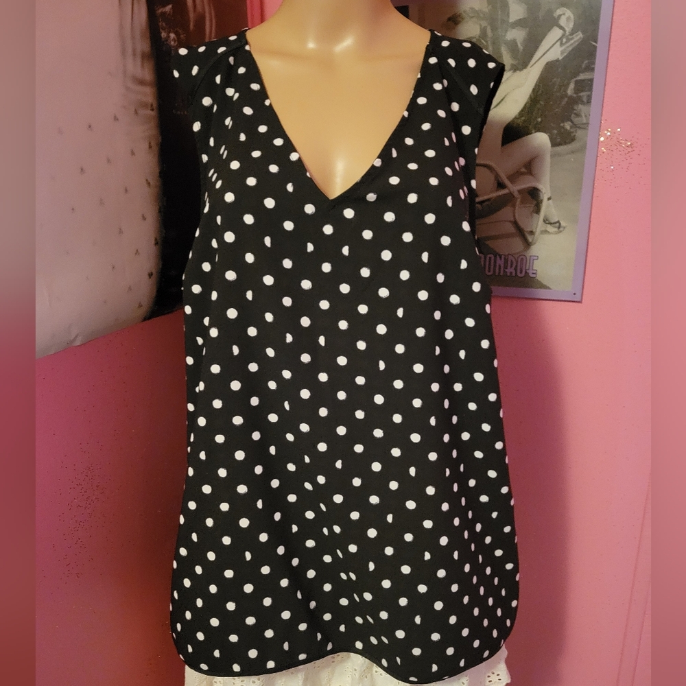 LANE BRYANT V NECK BLACK WITH WHITE POLKA-DOTS SLEEVELESS TOP